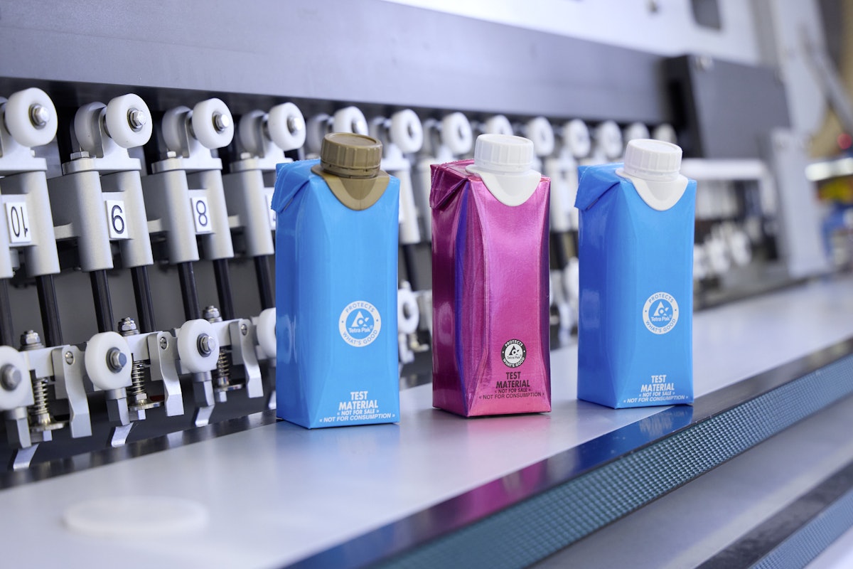 ระบบขนส่งเชิงเส้นตรงของ Beckhoff XTS ซิงโครไนซ์ 120 แกนสำหรับ