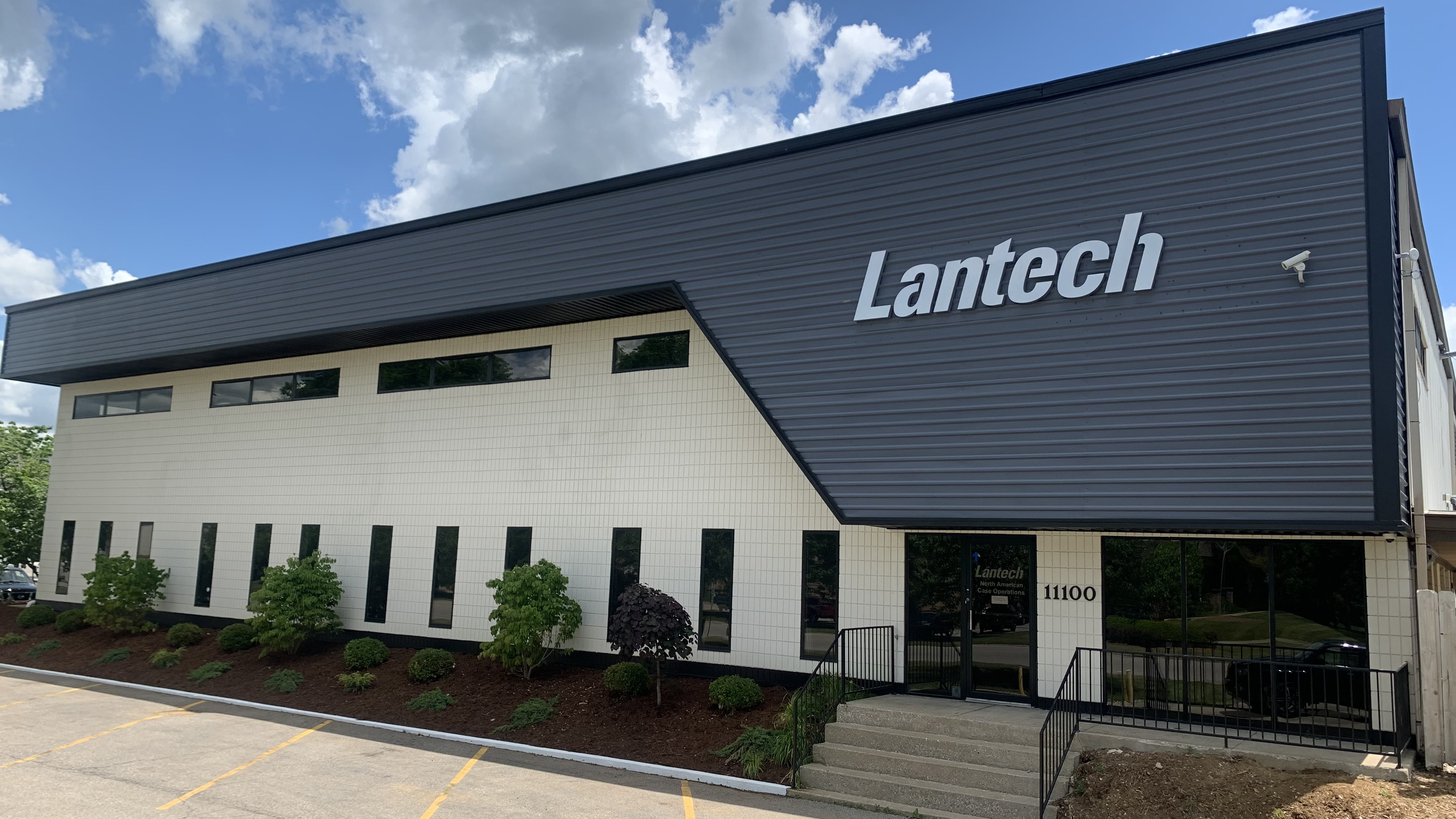 Lus Case Factory Full Front View