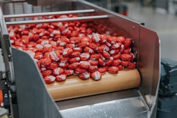High-volume production runs highlight the scale of Babybel’s global transition from cellophane to paper packaging.