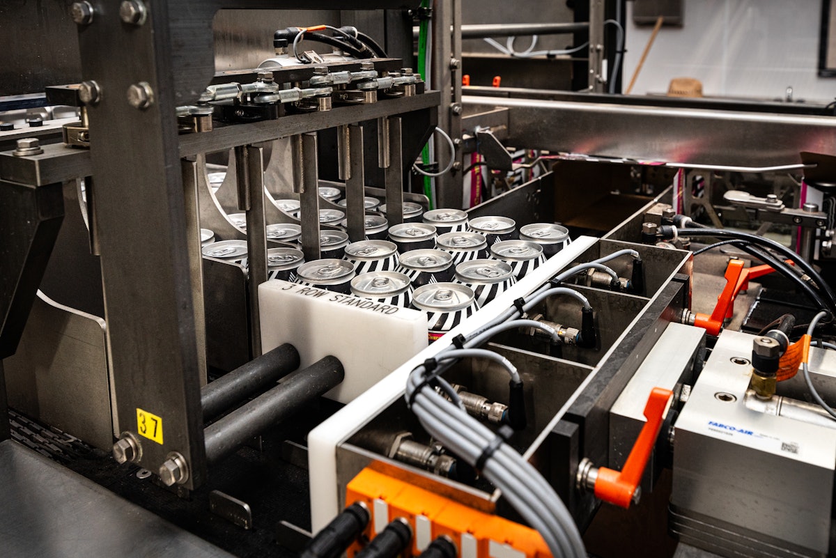 15 อันดับแรกของปี 2025 #13: การบรรจุกระป๋องใหม่ ปลอกหดภายในองค์กร