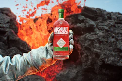 Designed by Absolut’s internal innovation team in collaboration with Tabasco, the bottle balances two established visual systems without altering Absolut’s standard glass platform.