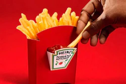 The innovative fry box was designed in response to 70% of users saying they've experienced sauce spills while mobile.