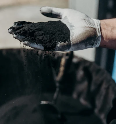 Previously used in apparel, packaging, and publication-printing applications, Living Ink Technologies’ Algae Black pigment is now being used as the black ink on Waiākea’s bottle labels.