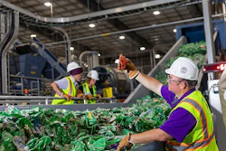 Eastman’s molecular recycling process breaks down mixed and hard-to-recycle PET-based plastic waste into its molecular building blocks before rebuilding it into new PET resin suitable for food-contact applications.