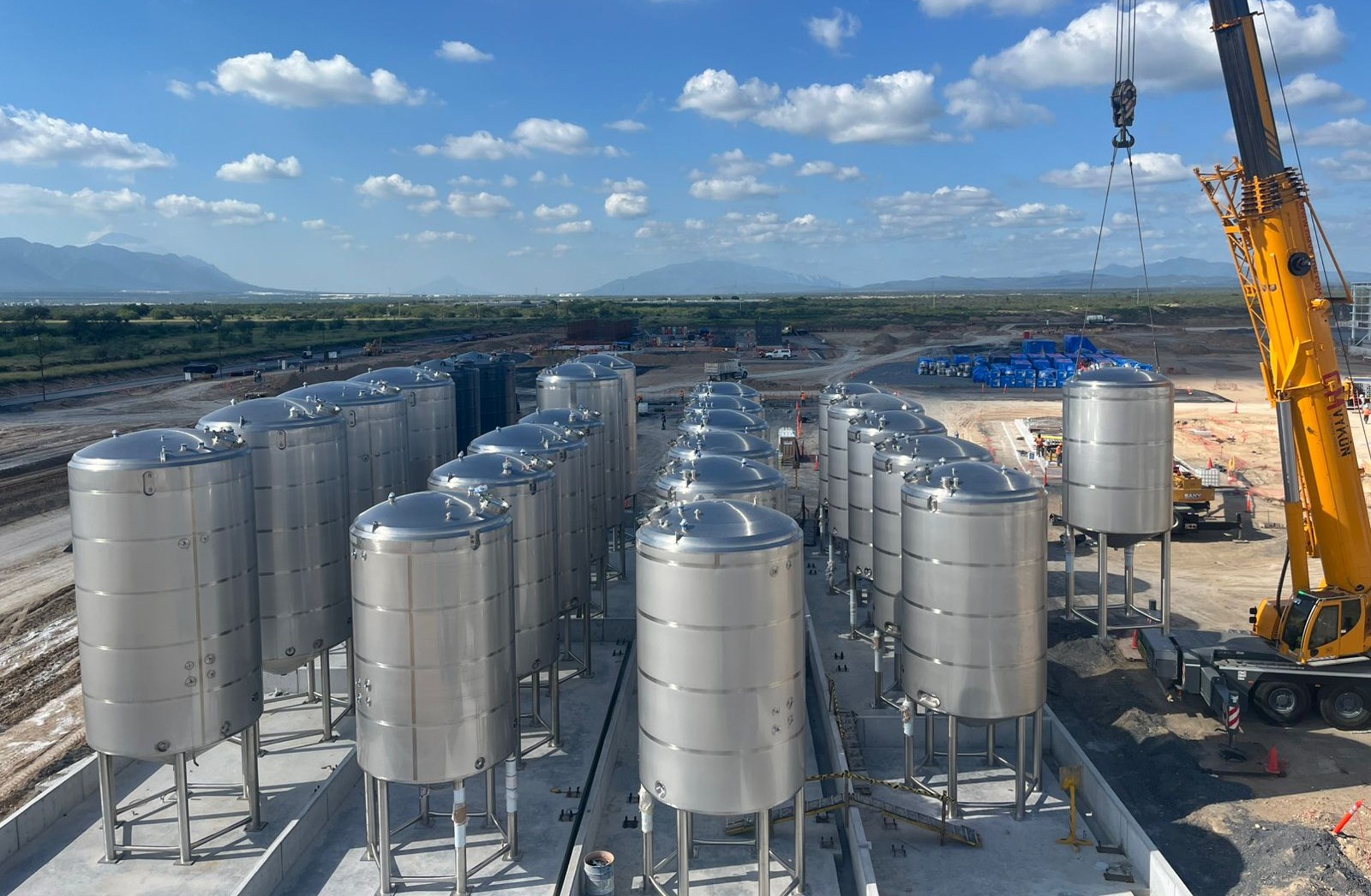 Falco produces stainless steel tanks for industries such as Food & Beverage, Personal Care, Chemical, Pharma, etc.