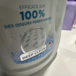 A close look at Le Chat's label shows the metallic finish applied only to the logo elements. The spot-based approach central to how EcoLeaf differs from traditional foil.