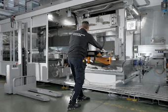 By combining airlaid fiber technology with 3D thermoforming, a system never before used to create rigid, cellulose-based packaging, Yangi is showing what’s possible using renewable materials.