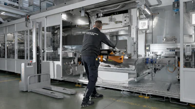 By combining airlaid fiber technology with 3D thermoforming, a system never before used to create rigid, cellulose-based packaging, Yangi is showing what’s possible using renewable materials.