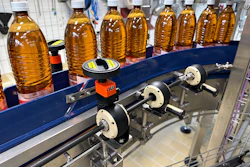 Before the automation by igus, users had to operate 48 adjusting screws for each product change by hand. The aisle changeover now works conveniently via a hand wheel.