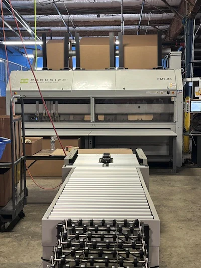 A Packsize EM7-35 builds corrugated cases to order at SMA's flagship distribution center. The machine can produce up to 10 cases per minute, depending on case size and complexity.